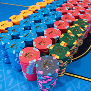 Casino_chips_2_12.jpg-FULL.jpg