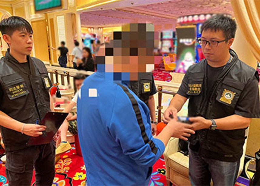 Macau Casino Pit Boss Allegedly Stole HK$400K in Gaming Chips